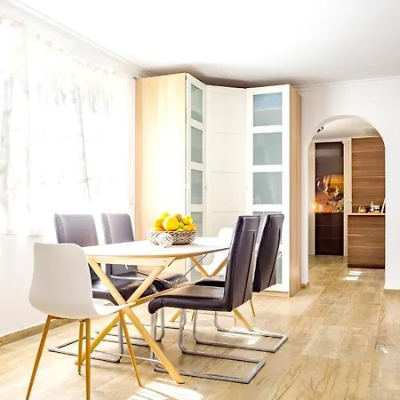 With 3 Bedrooms In With Wonderful Sea View Private Pool Enclosed Garden 100 M From The Beach * Дения