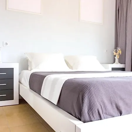 Villa With 3 Bedrooms In With Wonderful Sea View Private Pool Enclosed Garden 100 M From The Beach *