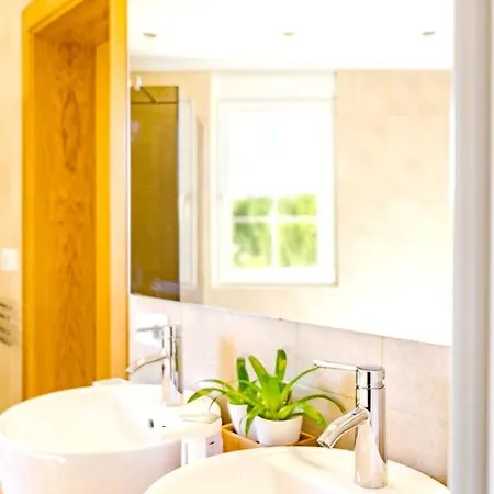 Вилла With 3 Bedrooms In With Wonderful Sea View Private Pool Enclosed Garden 100 M From The Beach Дения