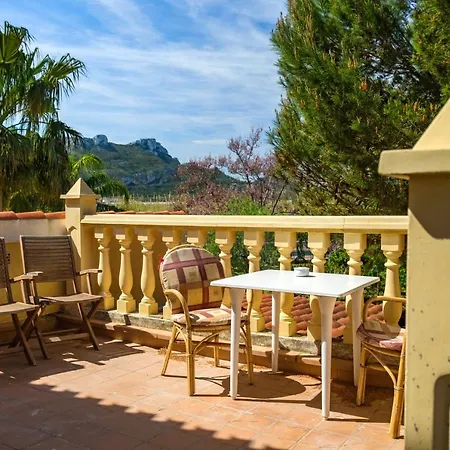 With 3 Bedrooms In With Wonderful Sea View Private Pool Enclosed Garden 100 M From The Beach * Denia